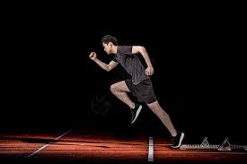 博主：阿方索·戴维斯已回归拜仁合练，有望入选本轮欧冠名单